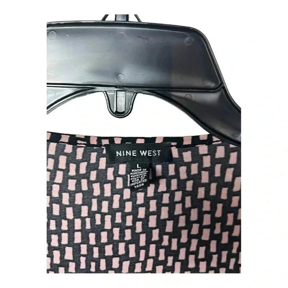 1592. NINE WEST HALF SLEEVE BLOUSE FLOWY BUBBLE‎ SLEEVES SIZE LARGE GEOMETRIC - Picture 5 of 9